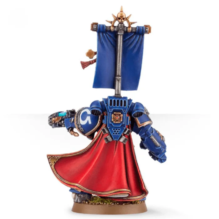 Space Marine Captain with Plasma Pistol, Power Fist and Banner